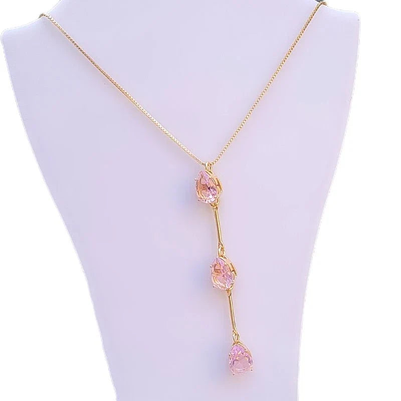 Colar gravatinha gota de zircônia