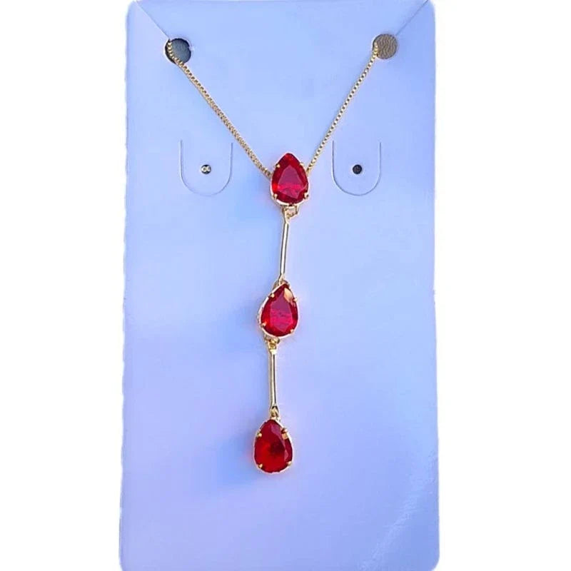 Colar gravatinha gota de zircônia