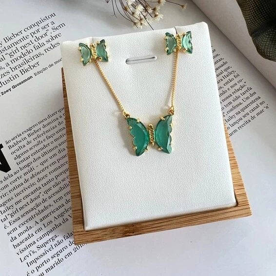 Conjunto Colar e Brinco Borboleta Vermelha Zircônia