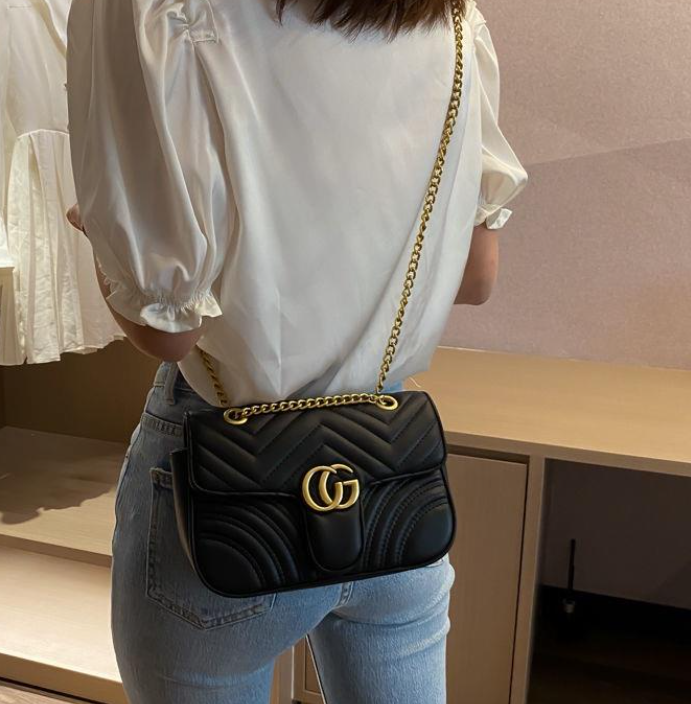 Bolsa Gucci® Marmont matelassê mini