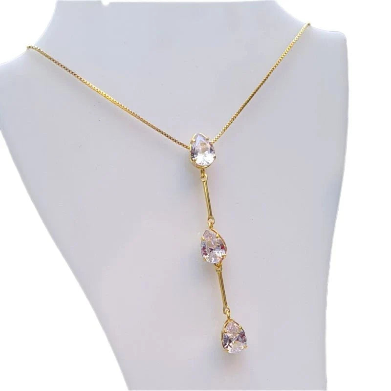 Colar gravatinha gota de zircônia