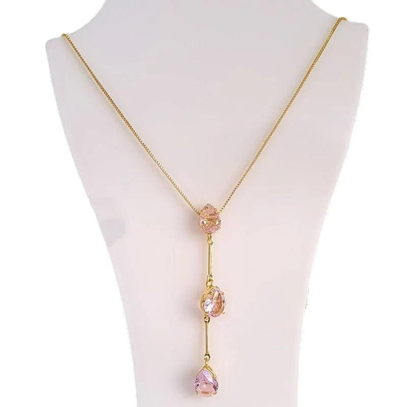 Colar gravatinha gota de zircônia