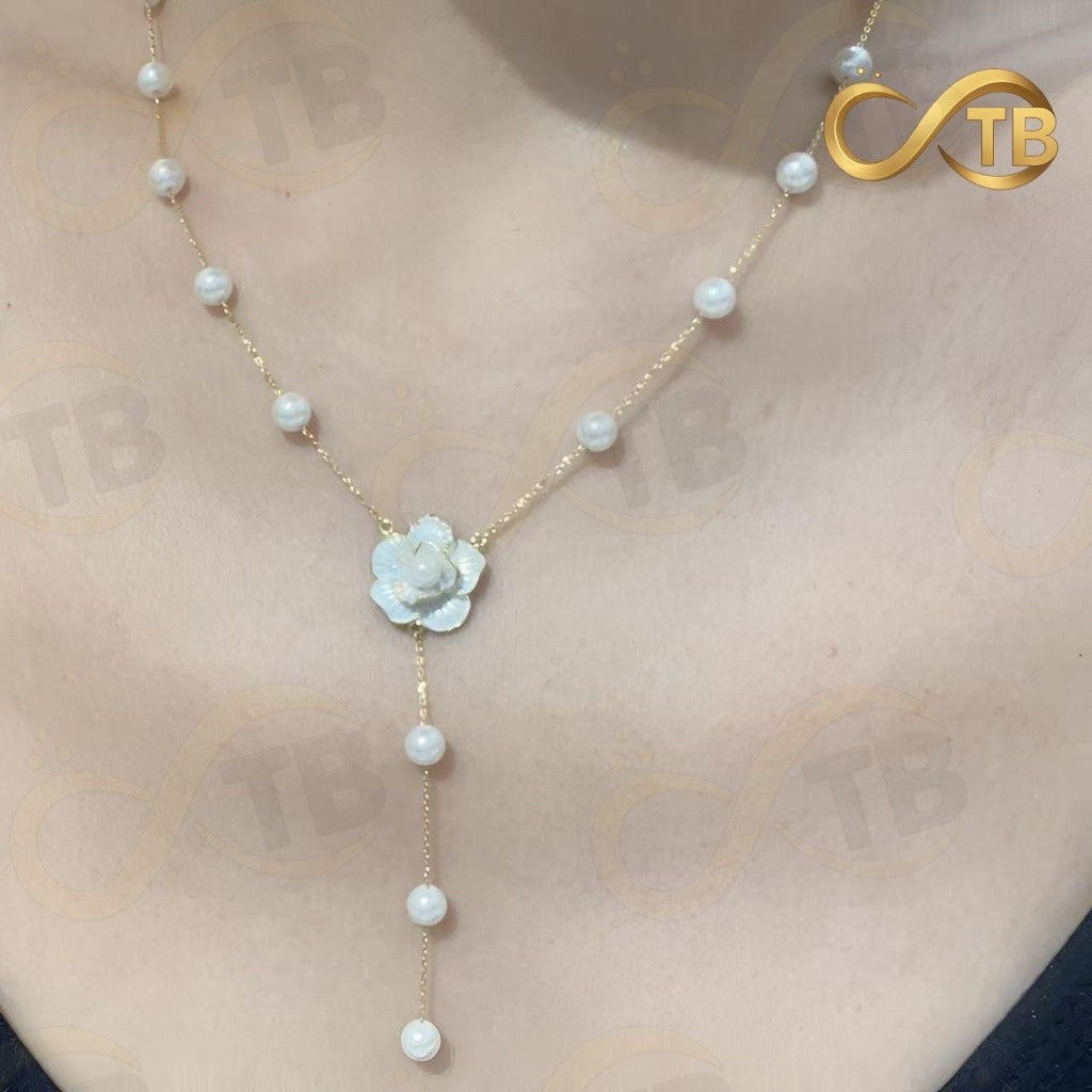 Colar Pérolas com Rosa