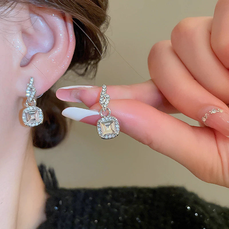 Brinco Agulha De Prata